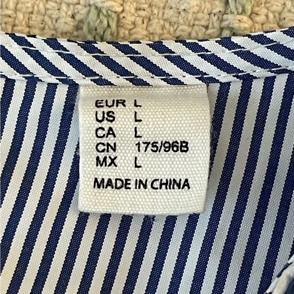 Striped Sleeveless Top with Embroidered Floral Design - Size: Large - Picture 6 of 6